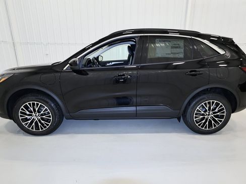 Certified 2024 Ford Escape SE image 37