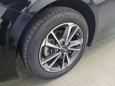 Used 2023 Kia Forte LXS FWD image 31