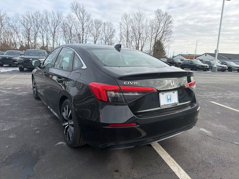 Used 2023 Honda Civic EX image 3