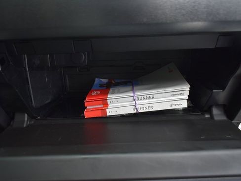 Used 2019 Toyota 4Runner SR5 Premium image 42