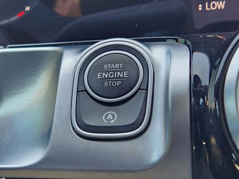 Certified 2023 Mercedes-Benz GLB 250 4MATIC image 32