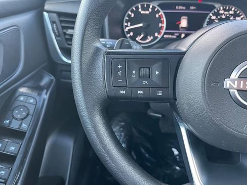 Used 2024 Nissan Rogue S AWD/4WD image 21