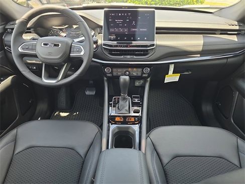 New 2025 Jeep Compass Latitude w/ Sun & Sound Group image 9