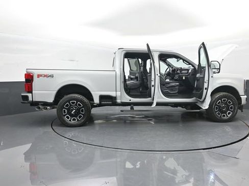New 2026 Ford F350 Platinum w/ FX4 Off-Road Package image 37