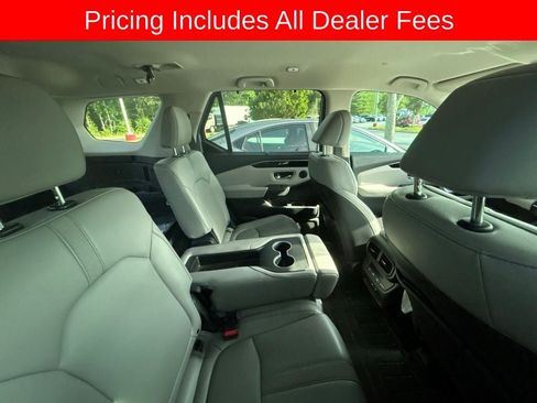Used 2025 Honda Pilot EX-L image 4