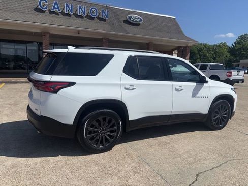 Used 2022 Chevrolet Traverse RS FWD image 5