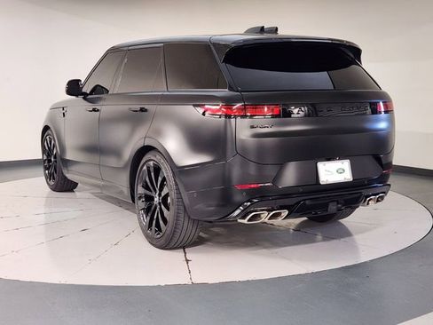 Used 2025 Land Rover Range Rover Sport Dynamic SE AWD/4WD image 6