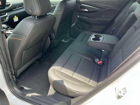 New 2026 Buick Envista Avenir FWD image 17