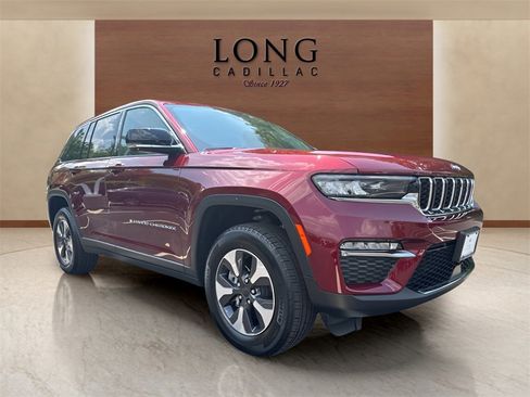 Used 2022 Jeep Grand Cherokee Limited 4xe image 7