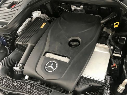 Used 2017 Mercedes-Benz GLC 300 image 32