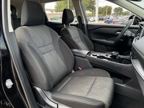 Used 2024 Nissan Rogue SV AWD/4WD image 25