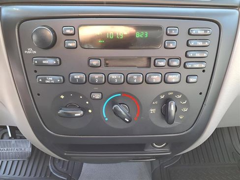 Used 2000 Ford Taurus SES image 4