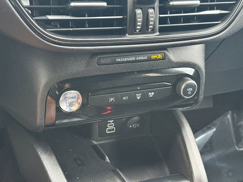Used 2025 Ford Escape ST-Line Elite w/ Premium Technology Package AWD/4WD image 24