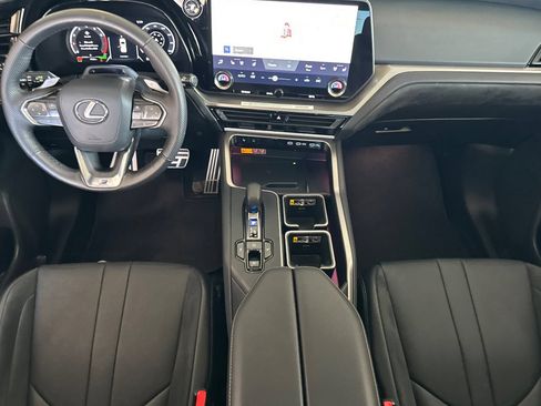 Certified 2026 Lexus TX 500h AWD w/ Technology Package image 10