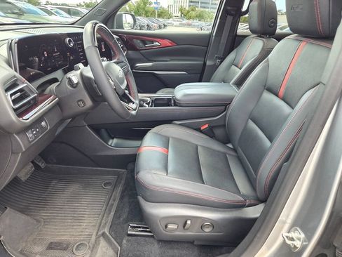 Used 2024 Chevrolet Traverse RS w/ LPO, Floor Liner Package FWD image 4