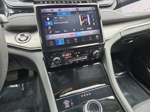 Used 2022 Jeep Grand Cherokee Limited 4xe image 45