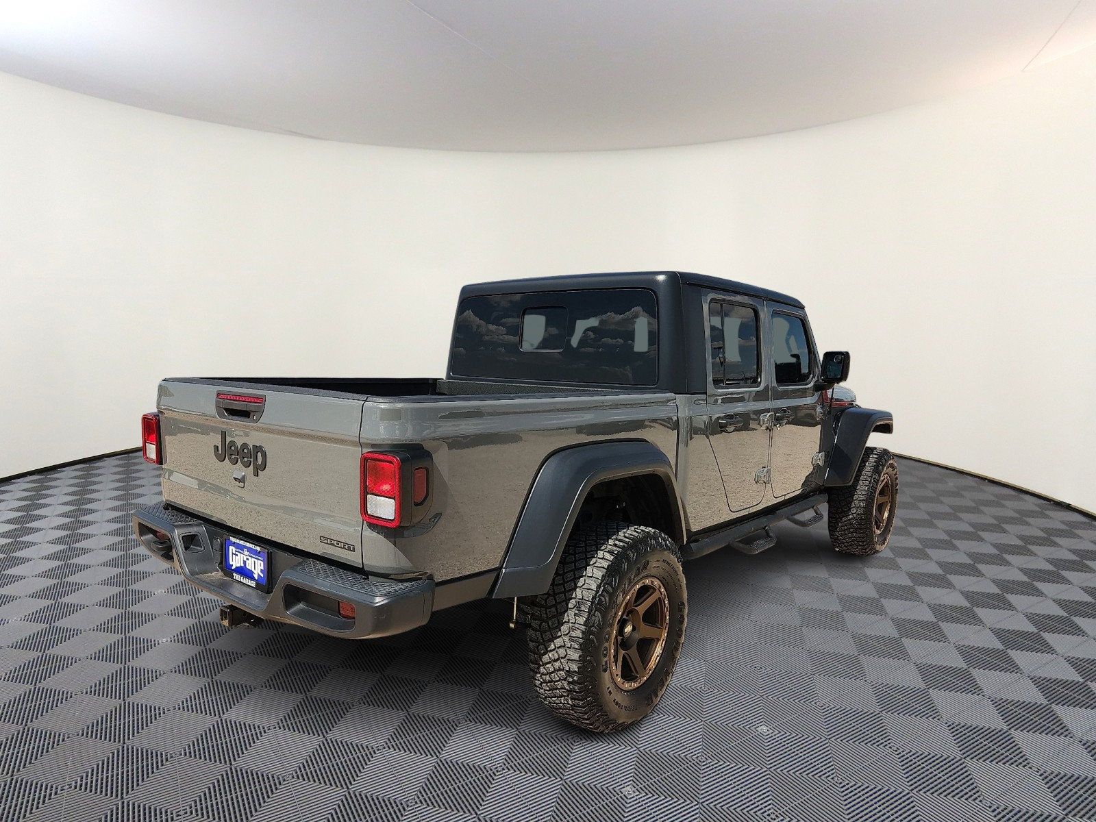 Used 2020 Jeep Gladiator Sport w/ Quick Order Package 24S AWD/4WD image 4