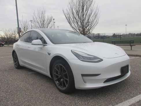 Used 2020 Tesla Model 3 image 27