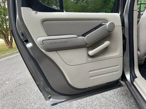 Used 2007 Ford Explorer Sport Trac XLT RWD image 12