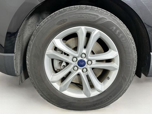 Used 2019 Ford Edge SEL w/ Equipment Group 201A AWD/4WD image 11