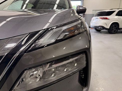 Used 2023 Nissan Rogue SV w/ SV Premium B Package AWD/4WD image 9