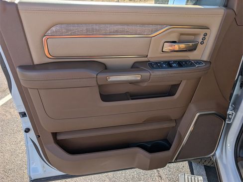 Used 2023 RAM 2500 Limited image 13