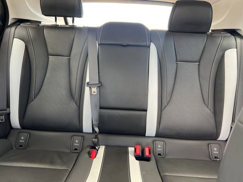 Certified 2025 Buick Envision Sport Touring image 24