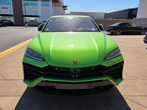 Used 2025 Lamborghini Urus SE AWD/4WD image 2