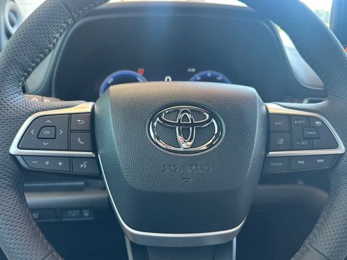 New 2026 Toyota Sienna Platinum AWD/4WD image 27