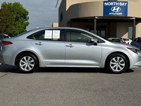 Used 2026 Toyota Corolla LE FWD image 3