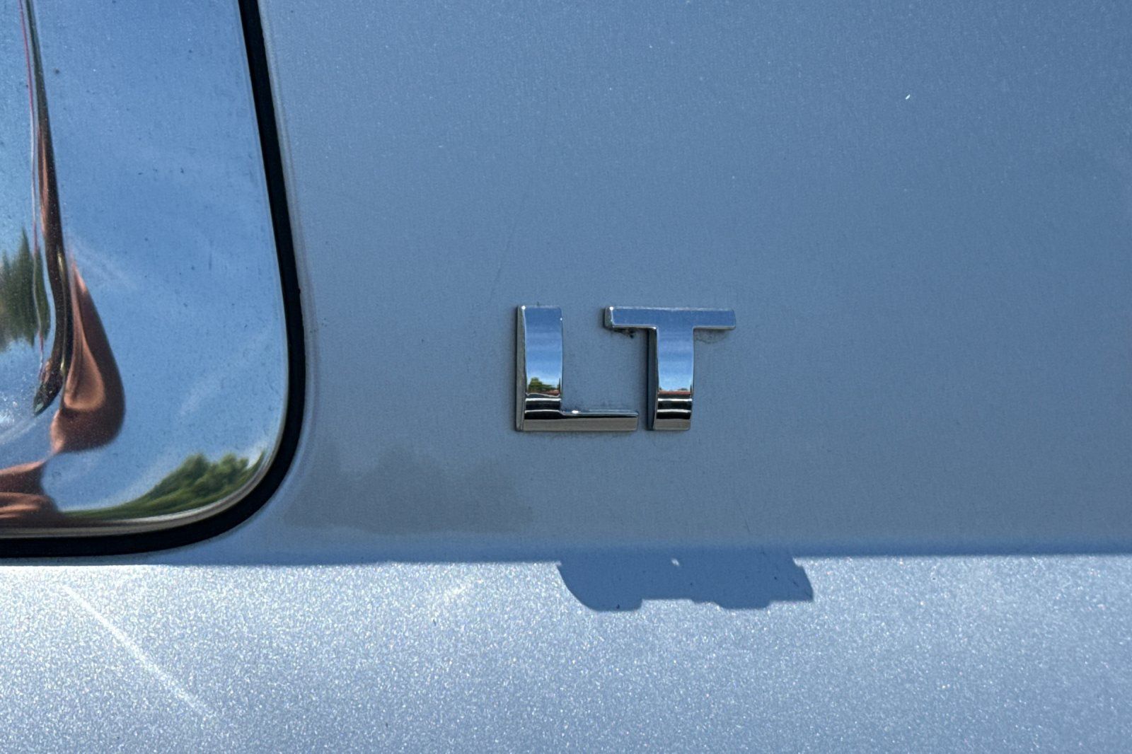 Used 2019 Chevrolet Suburban LT w/ Luxury Package AWD/4WD image 38