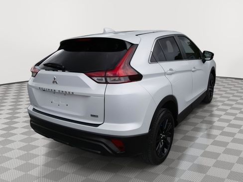 Used 2023 Mitsubishi Eclipse Cross LE AWD/4WD image 5