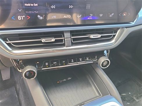 New 2026 Chevrolet Equinox EV LT image 33