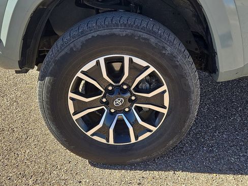 Used 2023 Toyota Tacoma TRD Sport image 10