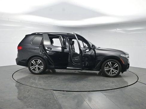 Used 2021 BMW X7 xDrive40i w/ M Sport Package AWD/4WD image 57