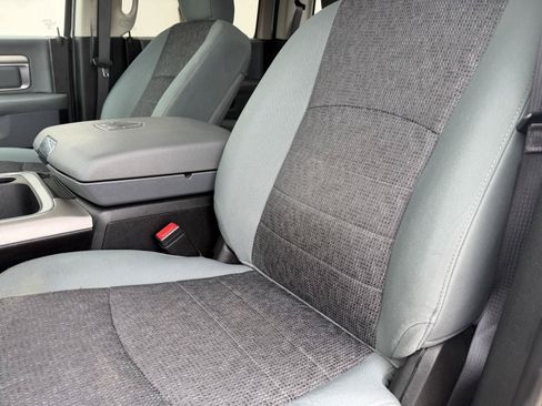 Used 2020 RAM 1500 Classic SLT w/ Luxury Group AWD/4WD image 17