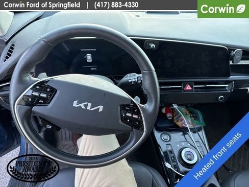 Used 2023 Kia Niro EX w/ EX Cold Weather Package FWD image 17