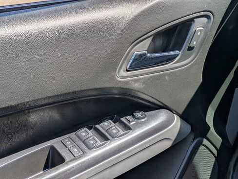 Used 2019 Chevrolet Colorado LT AWD/4WD image 9