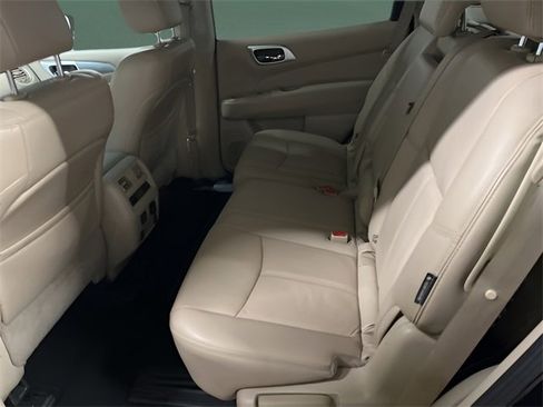 Used 2018 Nissan Pathfinder SL w/ Cargo Package image 12