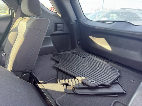 Used 2024 Chevrolet Equinox LT image 34