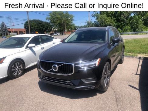 Used 2019 Volvo XC60 T5 Momentum w/ Multimedia Package AWD/4WD image 2