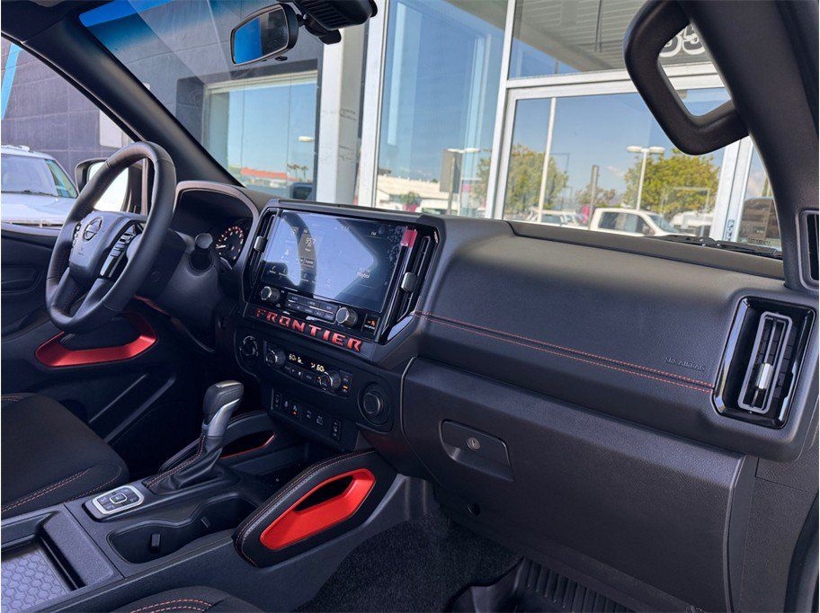 Used 2026 Nissan Frontier PRO-4X w/ Tow Package AWD/4WD image 22