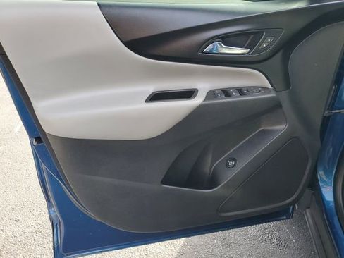 Used 2021 Chevrolet Equinox LT image 21