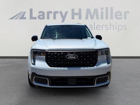 Used 2025 Ford Maverick Lariat w/ 4K Tow Package AWD/4WD image 8