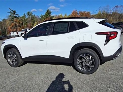 New 2026 Chevrolet Trax LT image 6