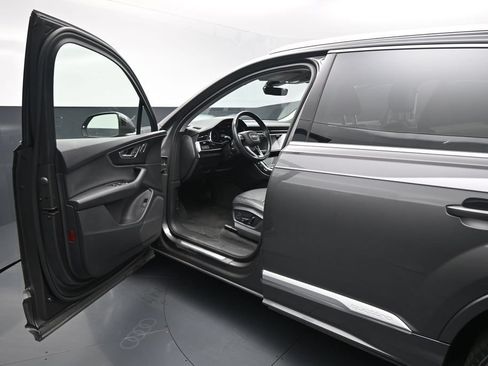 Used 2024 Audi Q7 2.0T Premium AWD/4WD image 7