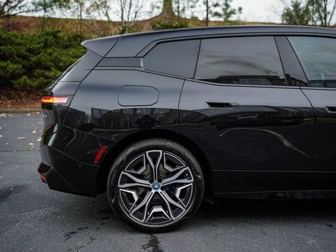 Used 2024 BMW iX xDrive50 w/ Premium Package image 10