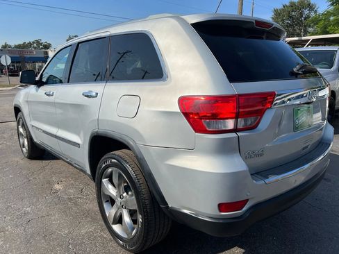 Used 2011 Jeep Grand Cherokee Limited AWD/4WD image 6
