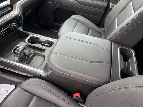Used 2025 Chevrolet Silverado 1500 LTZ AWD/4WD image 30