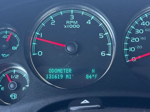 Used 2012 Chevrolet Avalanche LTZ AWD/4WD image 7